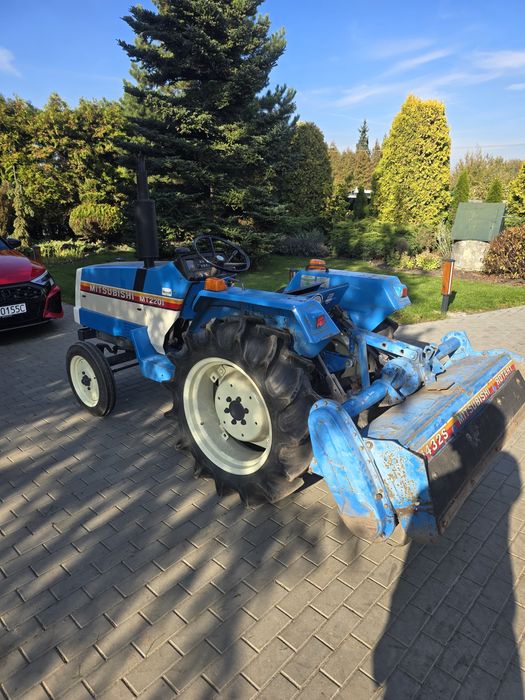 Traktorek Mitsubishi MT2201 4cyl 22KM traktor sadowniczy