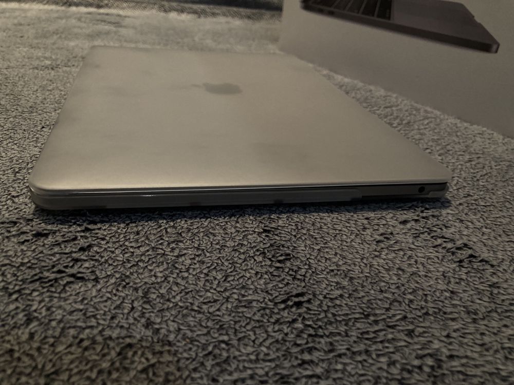 Apple MacBook Pro 2020 13,3 cali 8gb RAM/256gb SSD I5 *GRATIS ETUI*