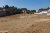 Terreno com 2.411m2 em Perosinho, ao Largo da Mouta