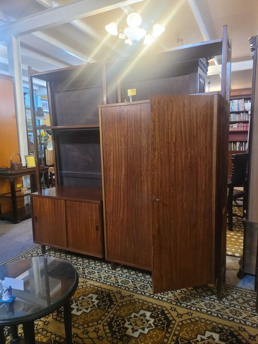 Estante Olaio - Algumas marcas de uso