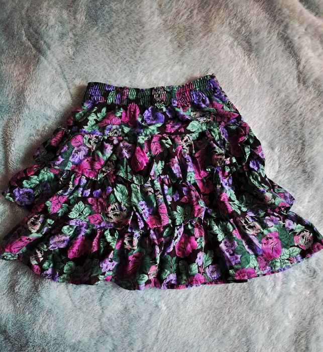 Spódniczka dziewczęca z falbankami