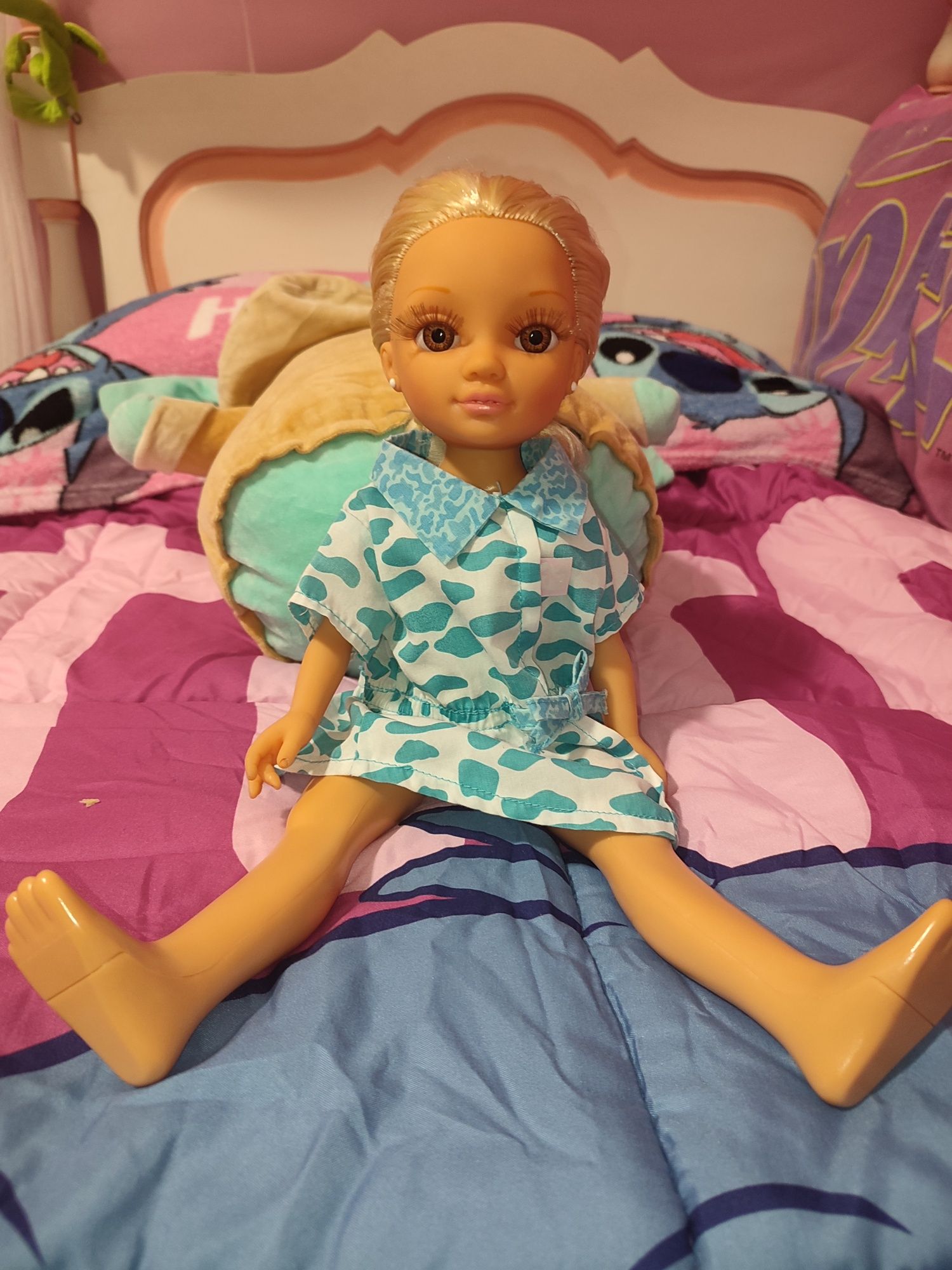 Nancy boneca com vestido