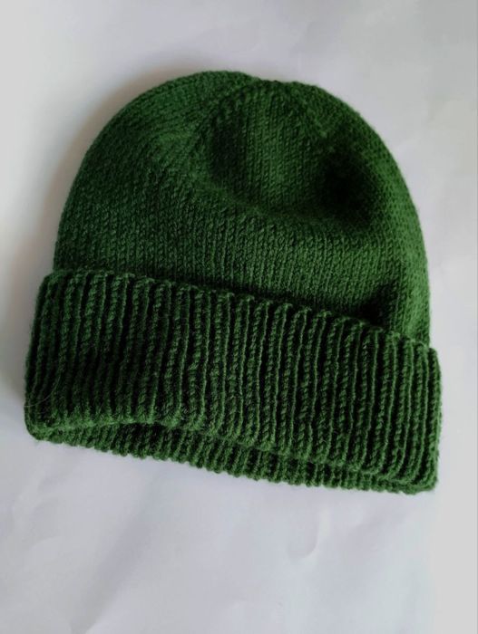 Шапка біні з підворотом