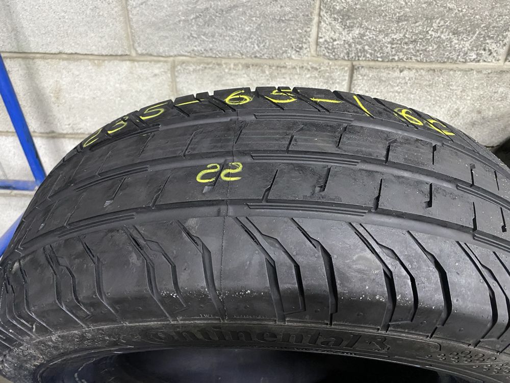Літні шини 235/65 R16C CONTINENTAL