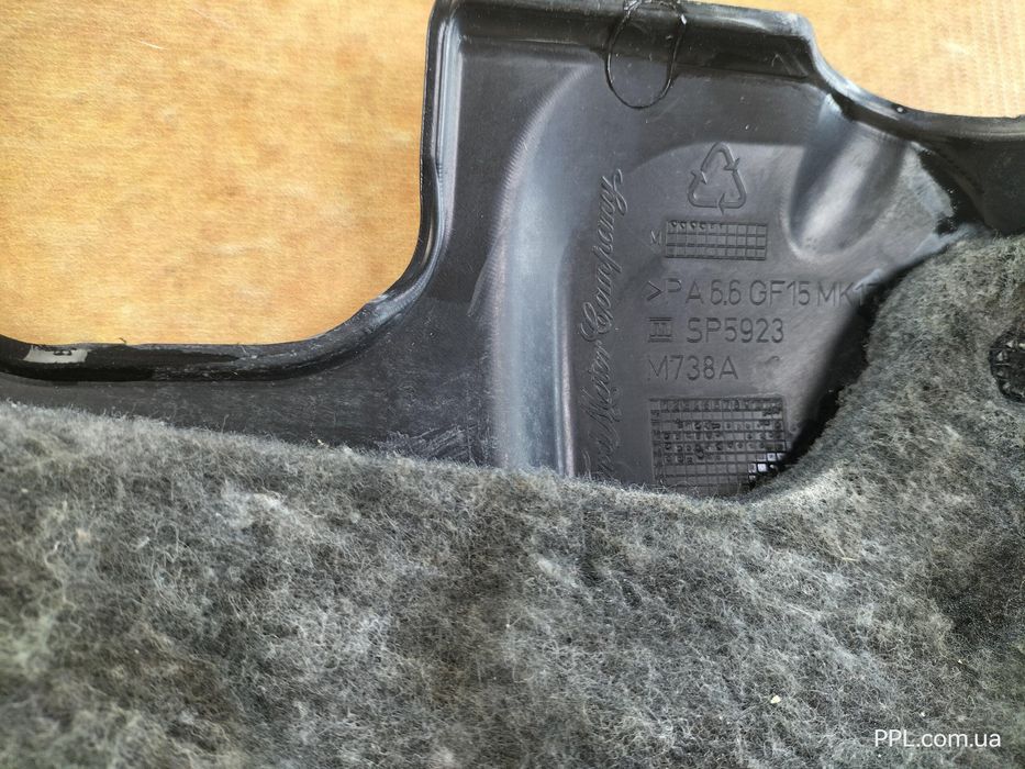 Ford Focus MK2 2004-2011 1.6 TDCI Крышка накладка двигателя SP5923