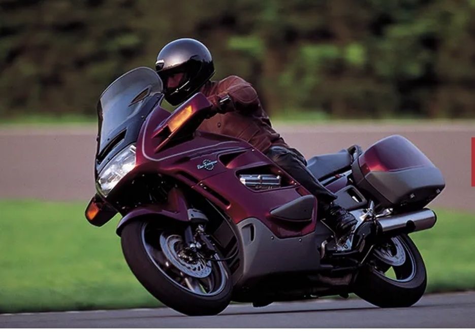 2 Honda paneuropean - ST1100(de 2001) e ST1300(de 2016)