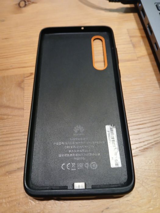 Oryginalne etui do Huawei P30 z ładowaniem bezprzewodowym