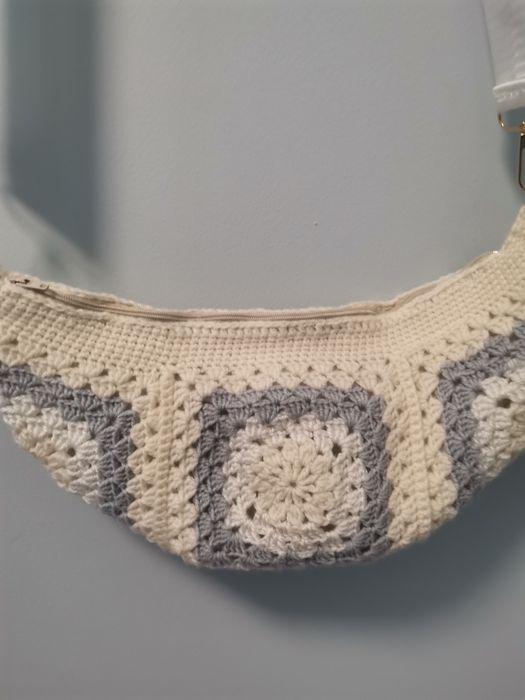 Nerka, torebka, saszetka szydełkowa