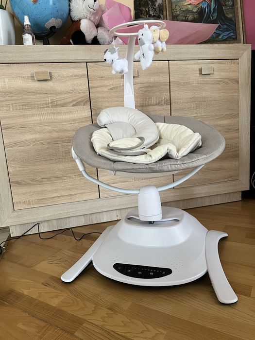 Заколисуючий центр для дітей.