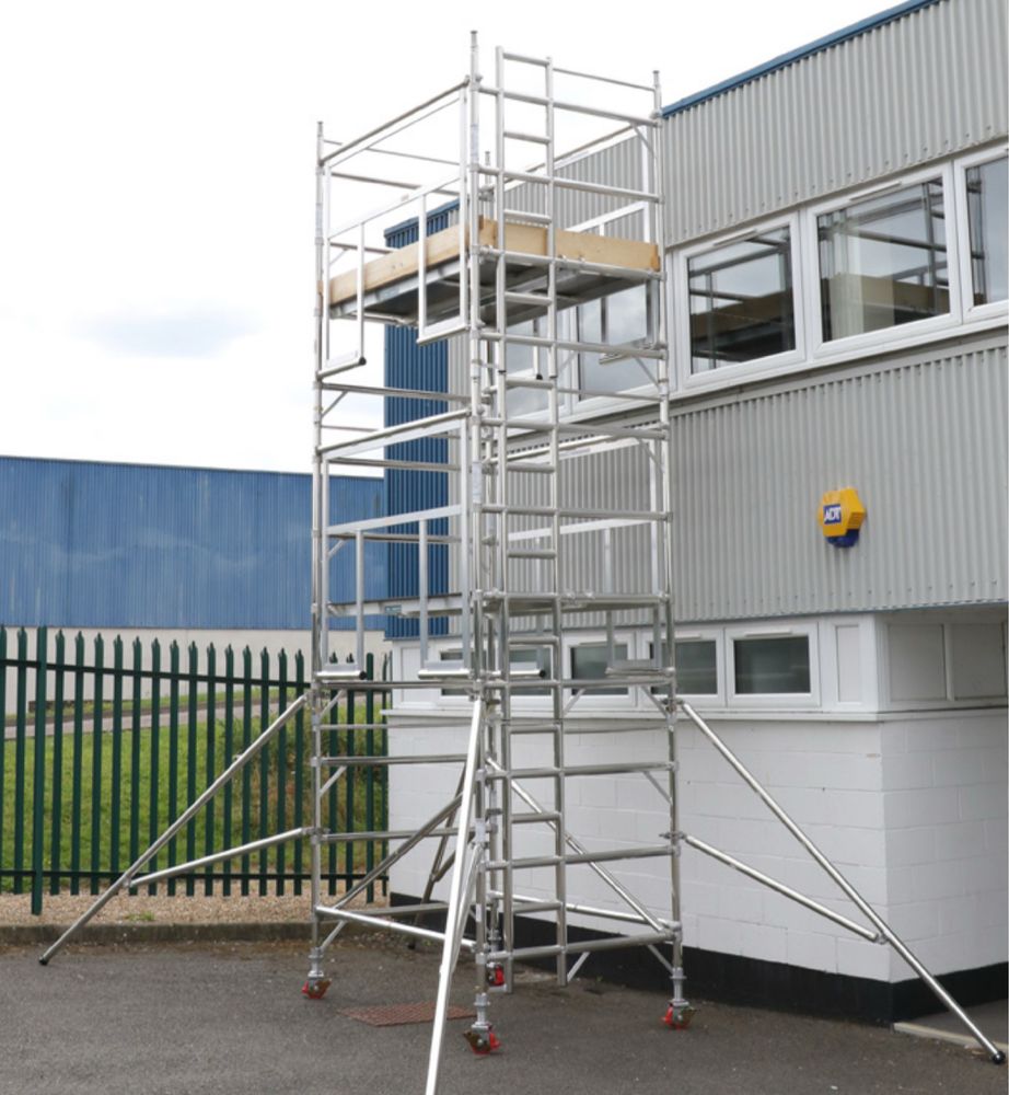 Rusztowanie jezdne, aluminiowe, 1.35m x 2m; 6m wysokosc robocza