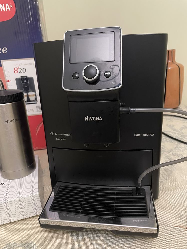 Кавоварка, кавомашина Nivona 820