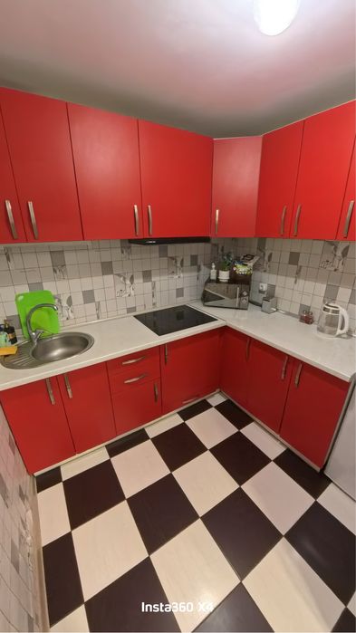 Будинок з басейном сауною/баня та чаном/джакузі