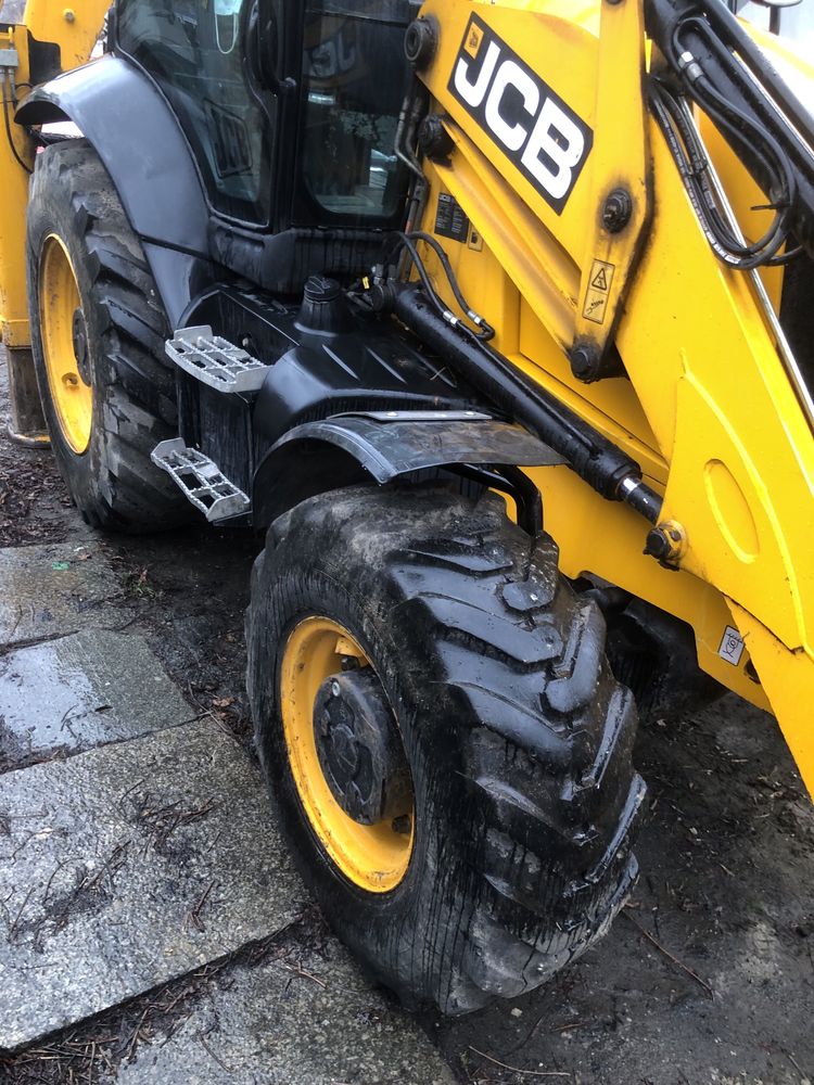 Продам екскаватор  JCB 3CX 2018 року.