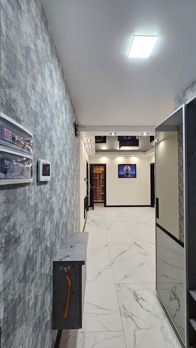 Эксклюзив 3 комнатная ЖК Ньютона Новые Дома Коммунальный рынок