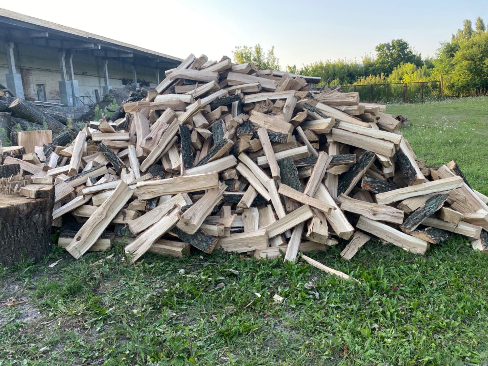 Продам дрова рубані, метрові. дрова с доставкою