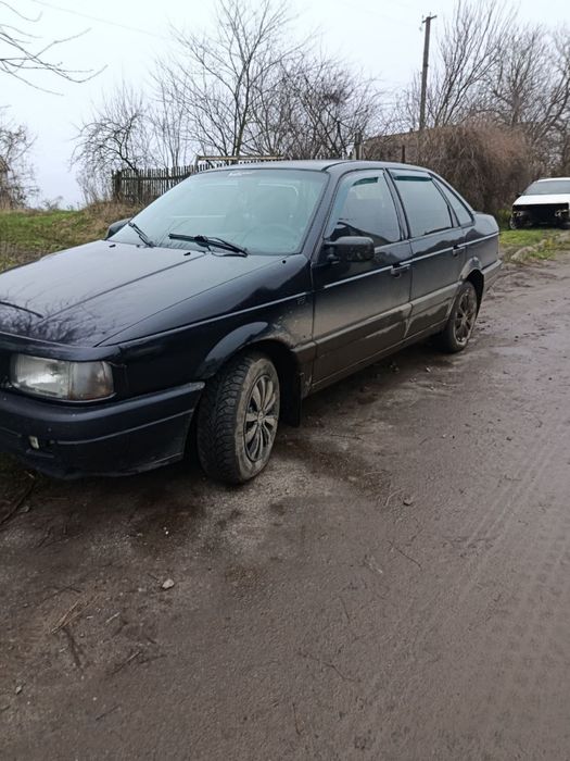 Продам пасат б3 1989 р дуже гарний стан газ бенз переоформлення