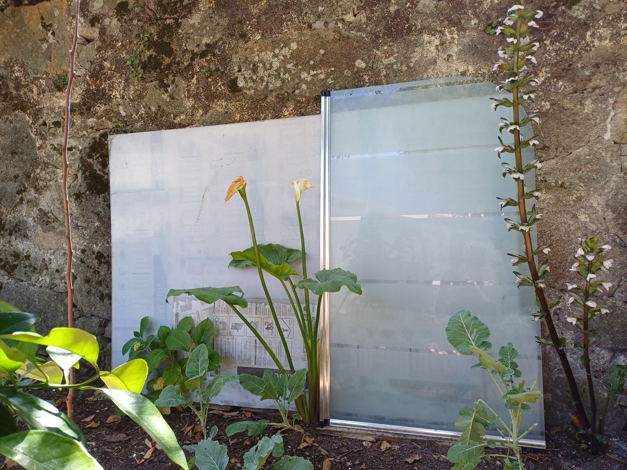 Placa de policarbonato e porta/resguardo de banheira em vidro