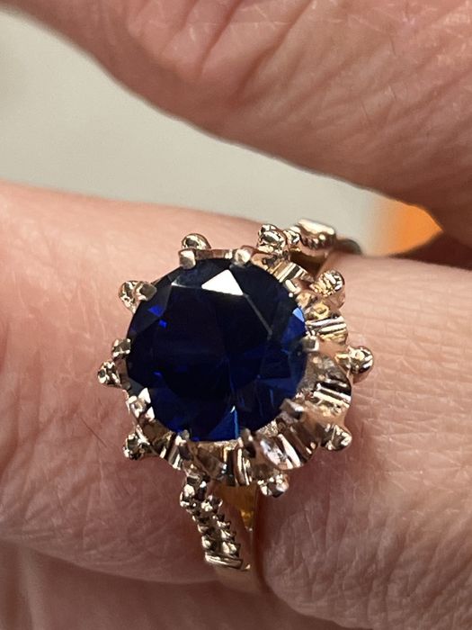 Золотое кольцо СССР. Сапфир. Золота каблучка радянська