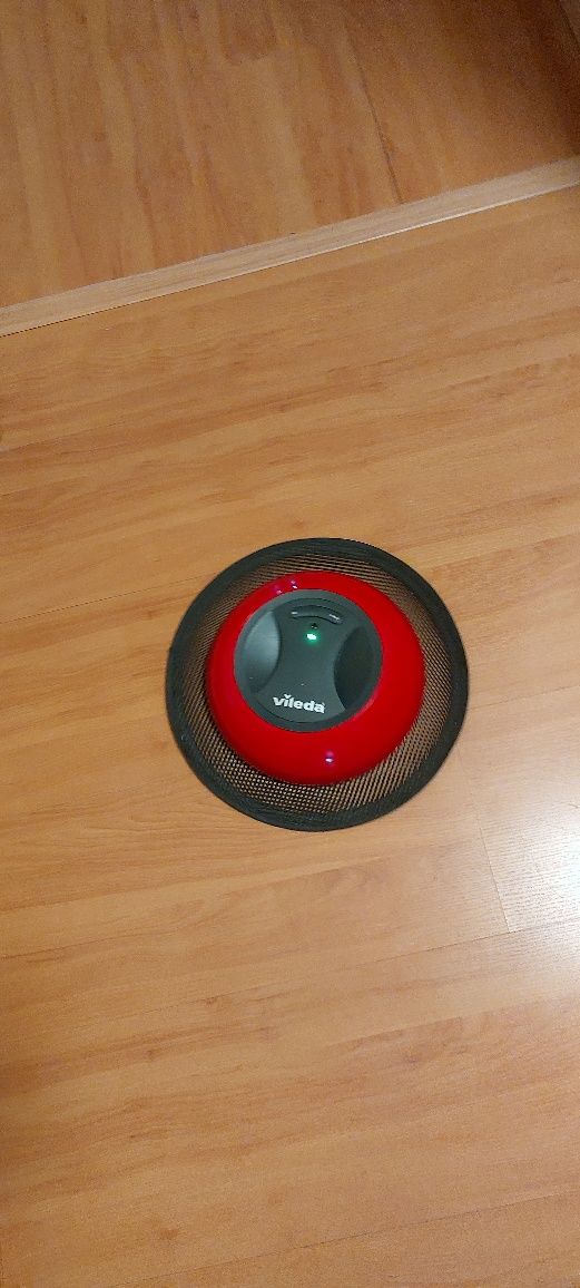 Mopa vileda como NOVO.
Comando em otimo estado.
A funcionar.
Tran