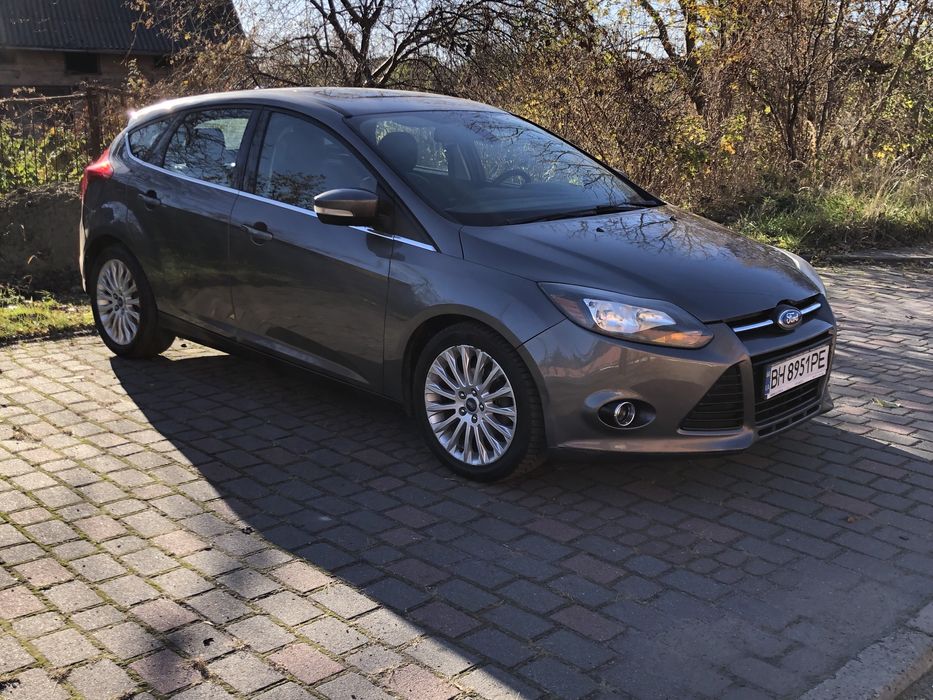 Форд фокус тітанніум2.0і,автомат 2012р