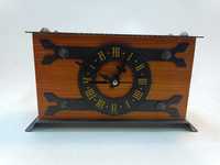 Zegar stojący elektromagnetyczny - drewno i metaloplastyka - lata 70