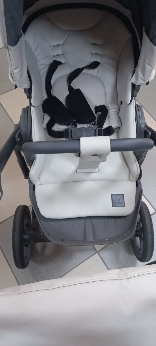Коляска Roan bloom  2в1