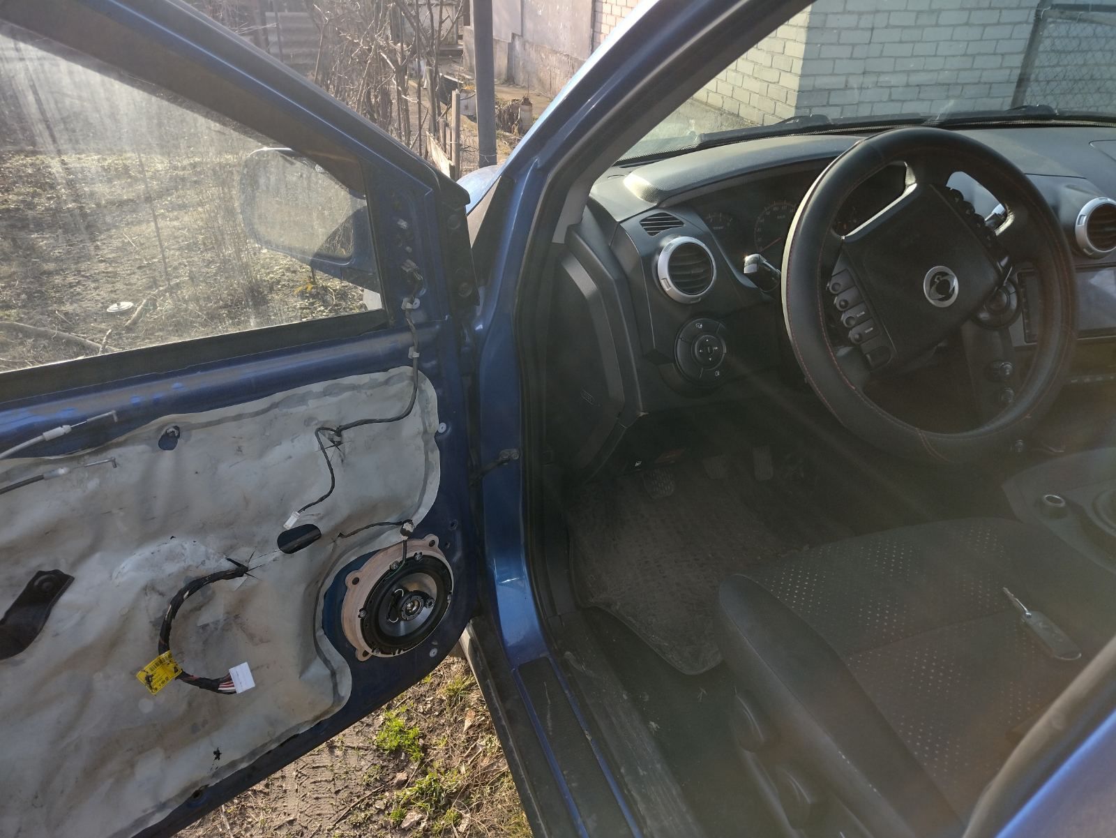 Подиумы под динамики SsangYong Kyron , Actyon , Korando, Rexton Rodius