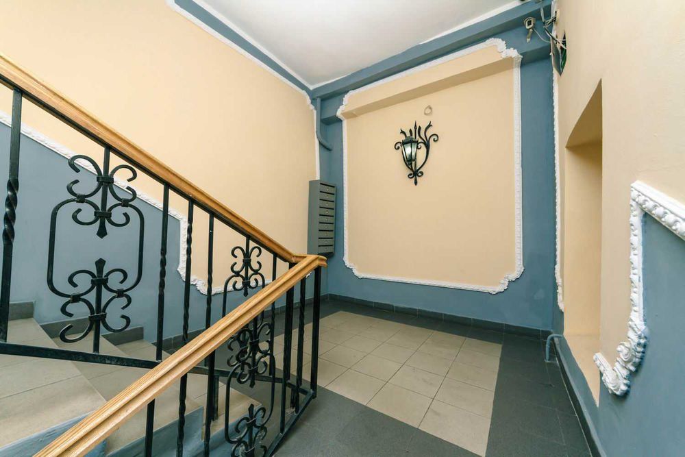 4к Жилянська 7, метро Олімпійська, Палац спорту