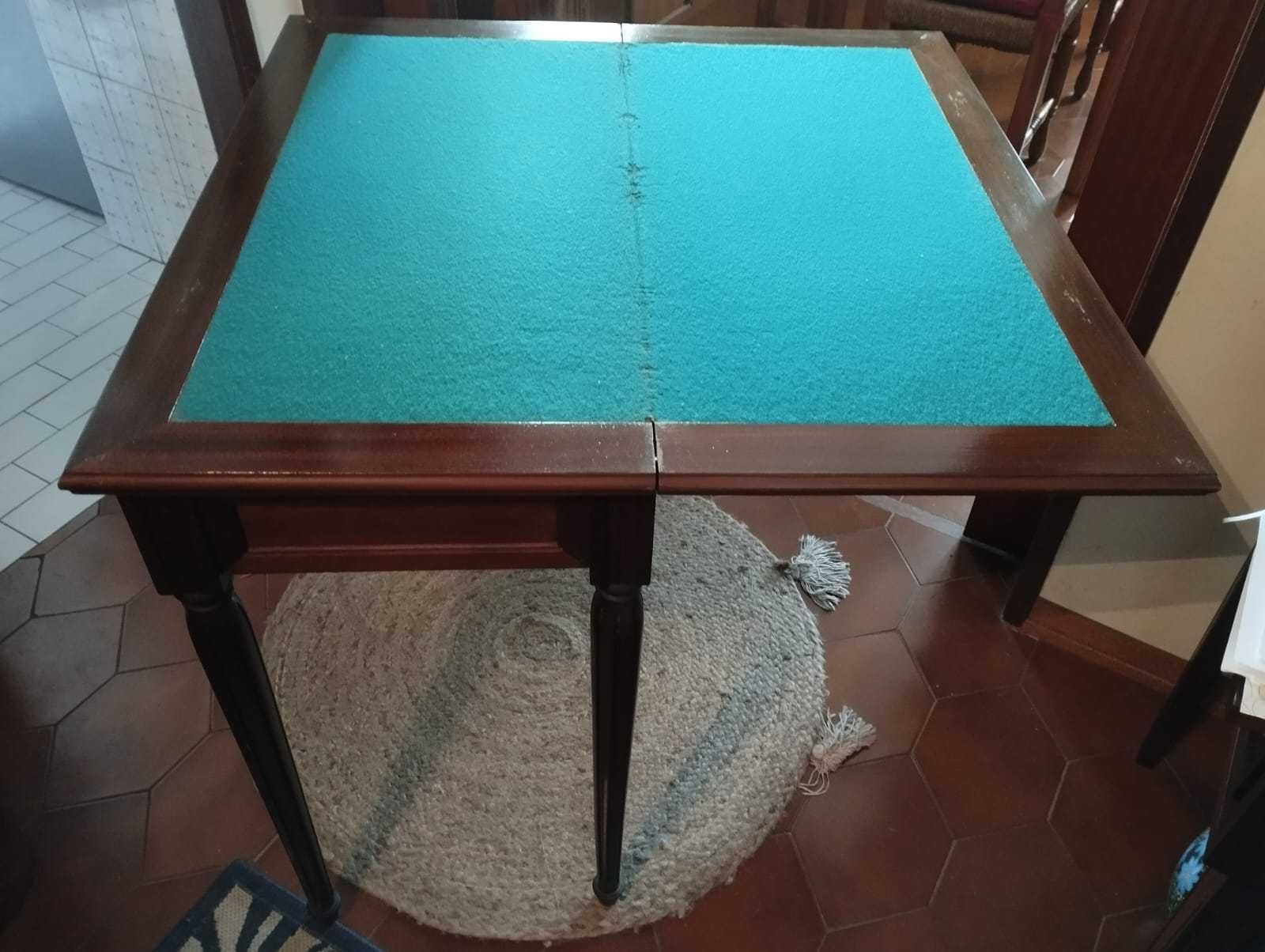 Mesa de jogo c/ tampo dobrável