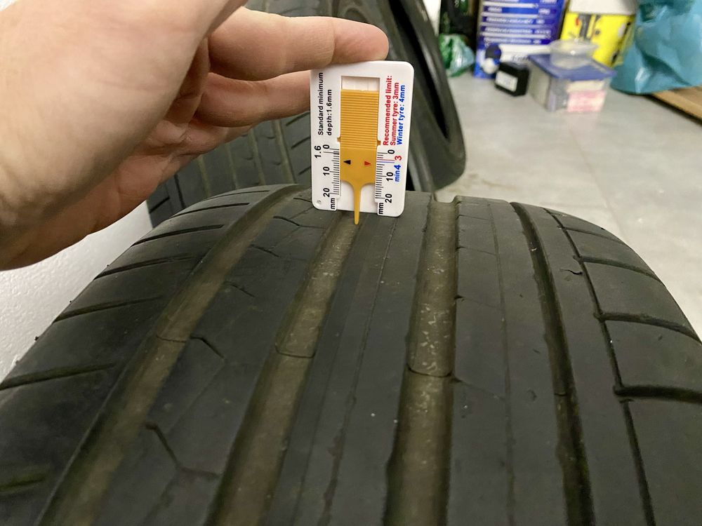 Opony letnie 5mm Dunlop 2x 275/40/19 z 2019r