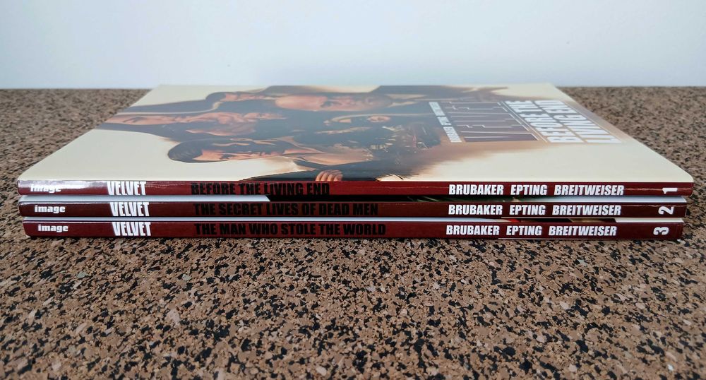 3 BDs - Velvet (coleção completa)