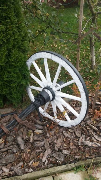 Kolo do wozu srednica 90 cm wiek okolo 90 lat polecam