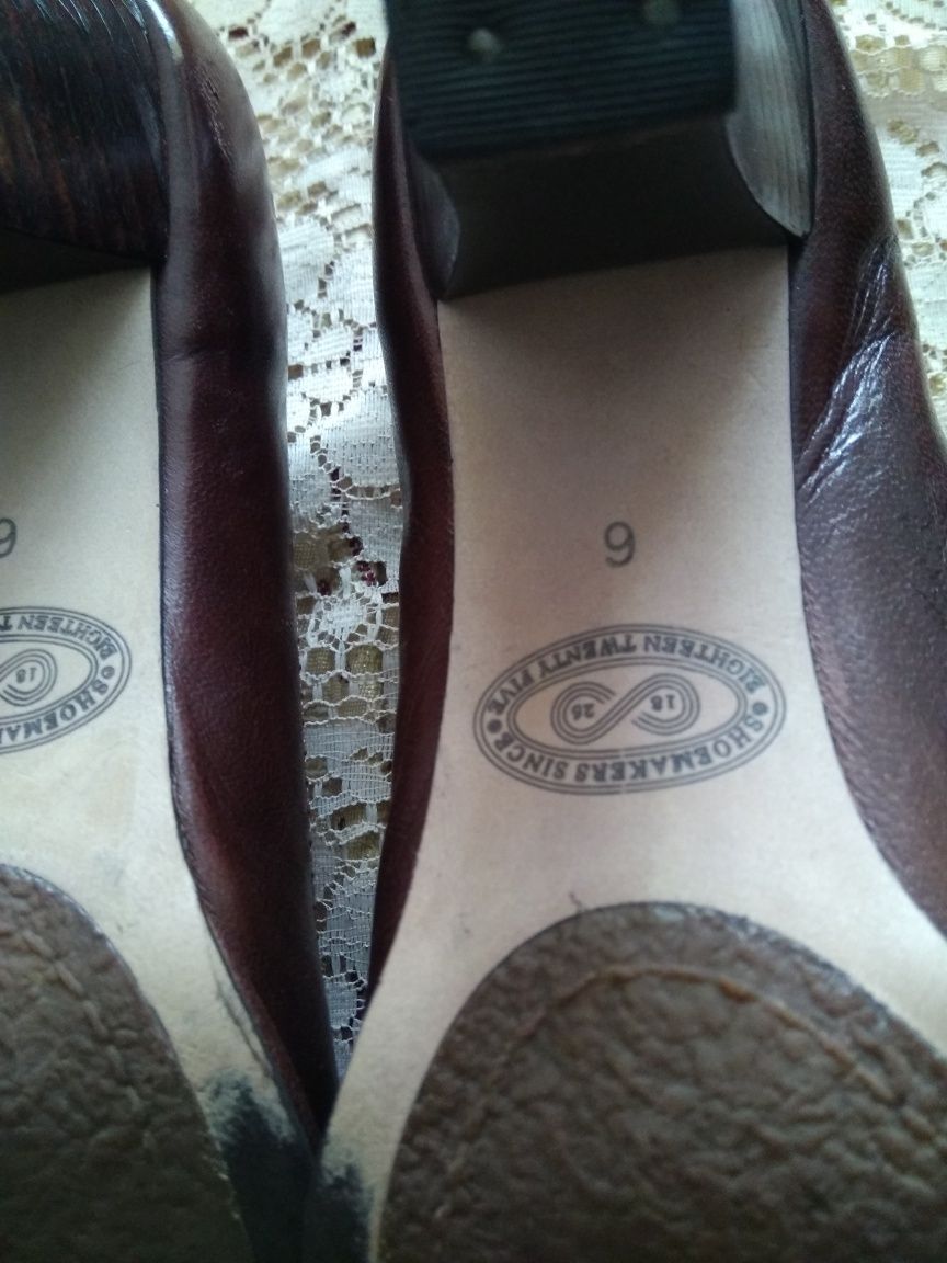 Туфлі Clarks  р 6 або 39 по ст 25 см