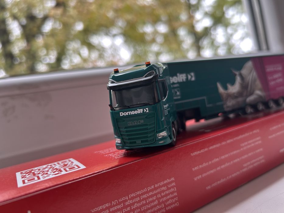 Herpa model ciężarówki DAF XG+ naczepa „Dornseiff" skala 1:87