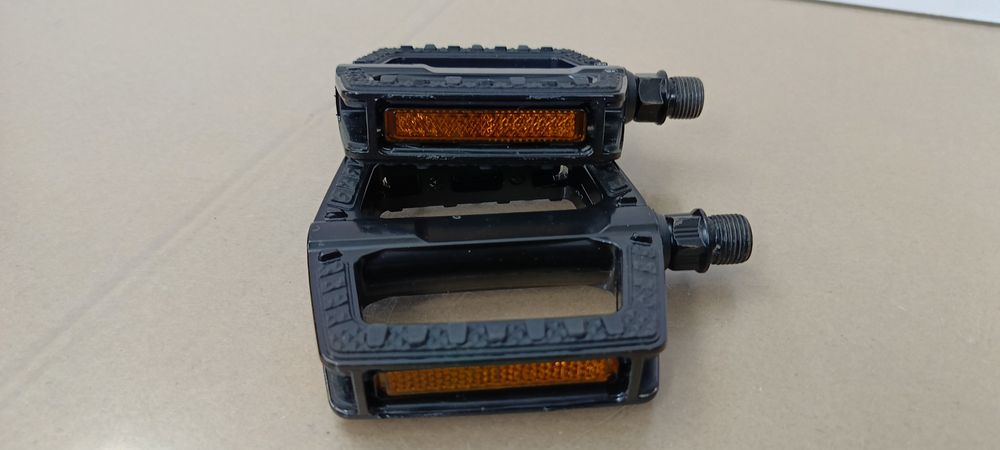 Pedały platformowe Antypoślizgowe.