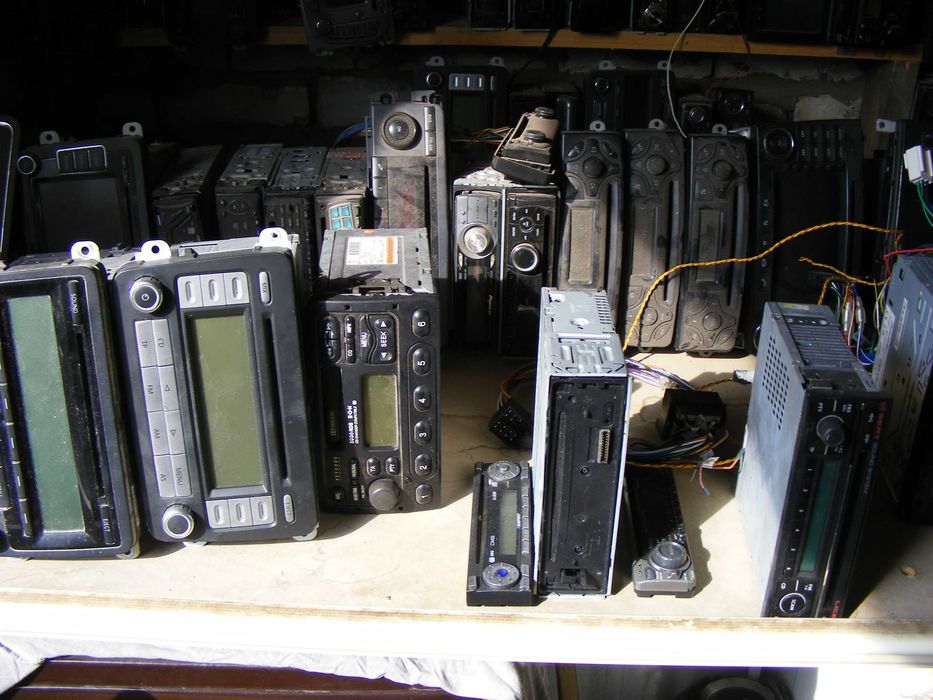 Автомагнітола читати опис