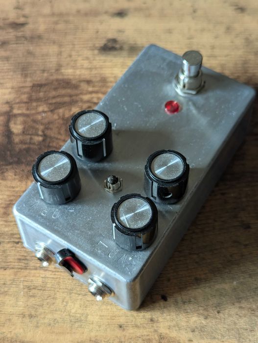 EAE Dagger overdrive / distortion kopia