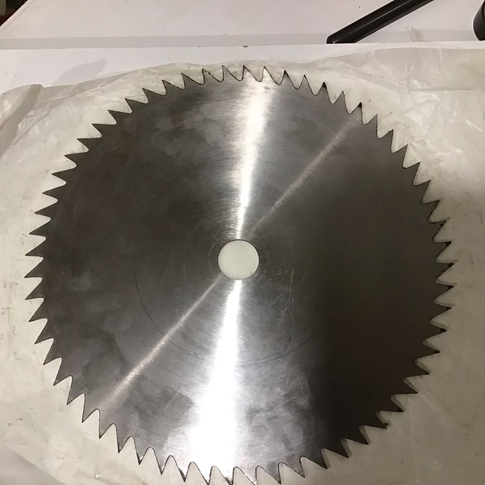 Tarcza do cięcia drewna 310  mm   30 otwor 30 mm 60 zebow Nowa