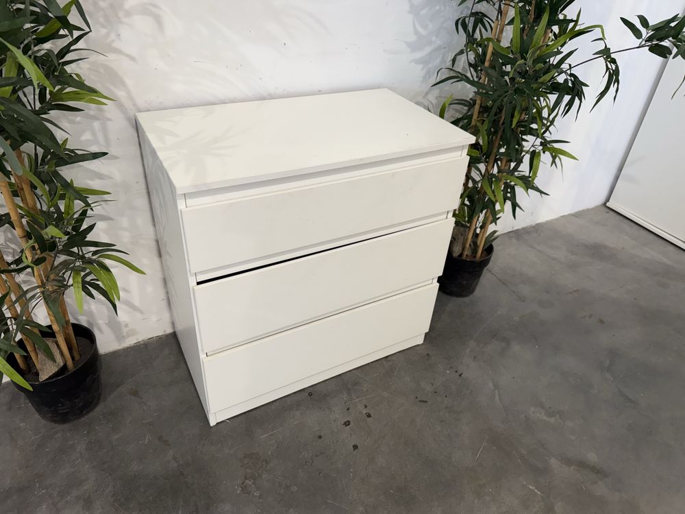 Fajna biała komoda z szufladami Ikea dowóz wysyłka