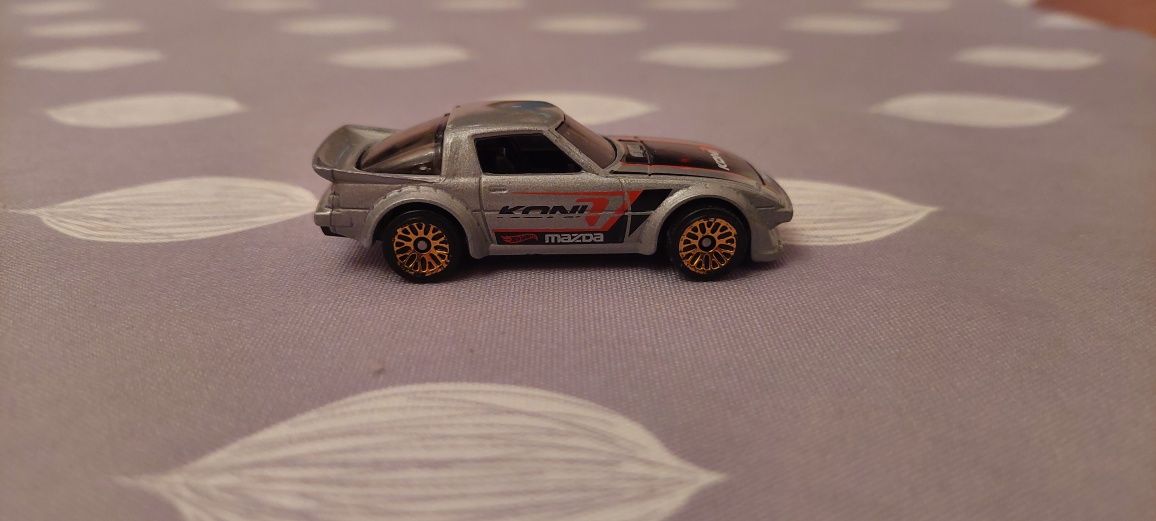 Hot Wheels, Mazda RX-7, 1:64