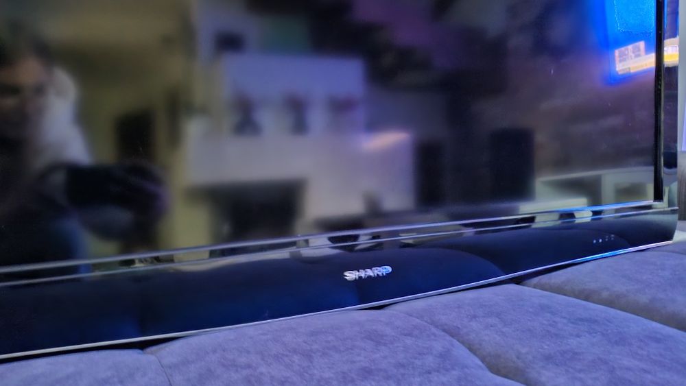 Sprzedam TV SHARP LCD 52 Model LC-52DH77E