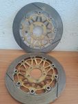 Discos frontais de uma Suzuki RGV250 VJ22