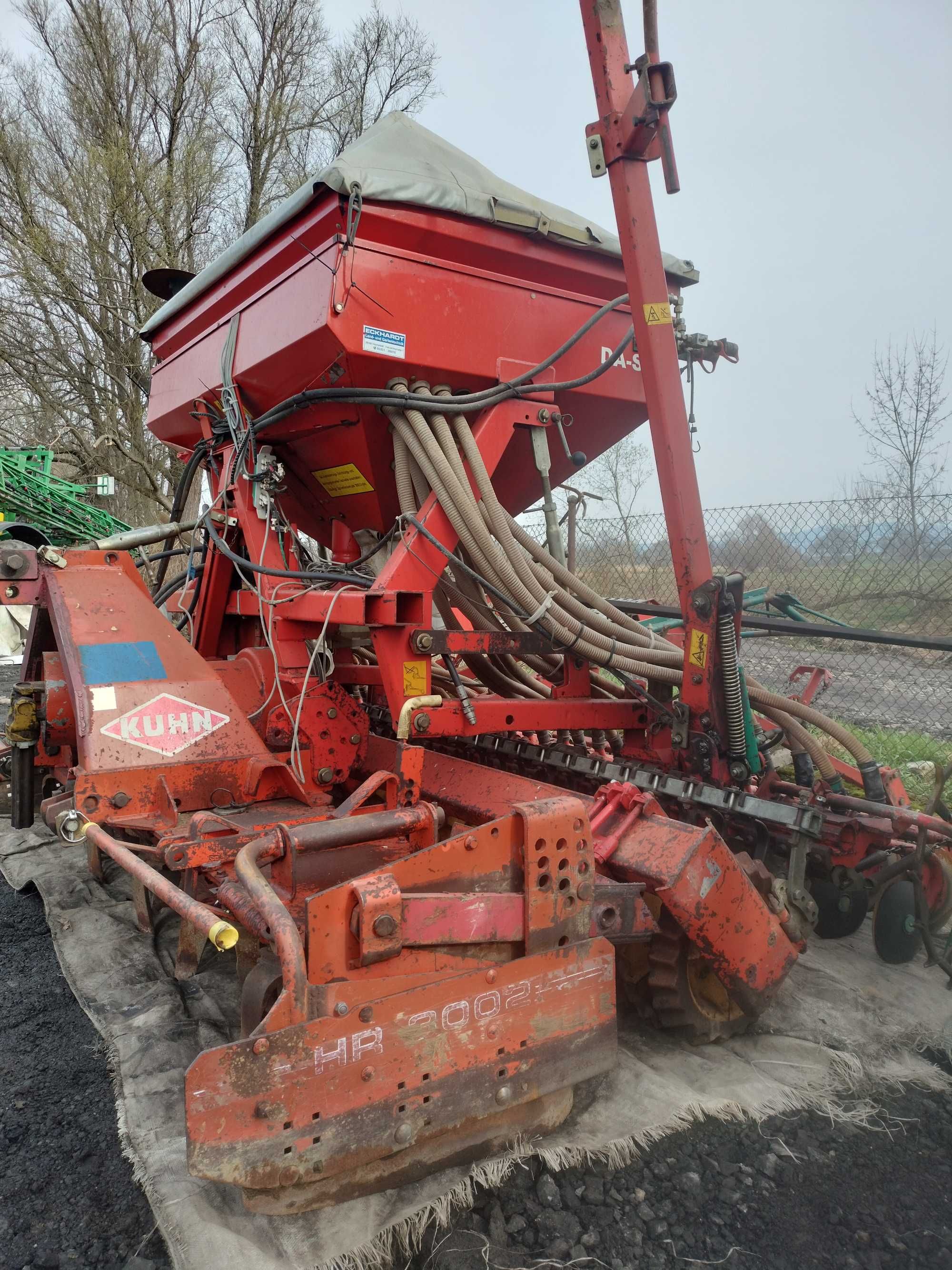 Kverneland Accord, kuhn accord
