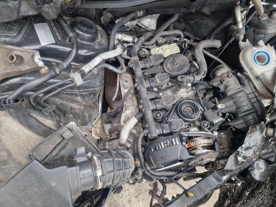 Audi A4 B8 запчастини розбірка