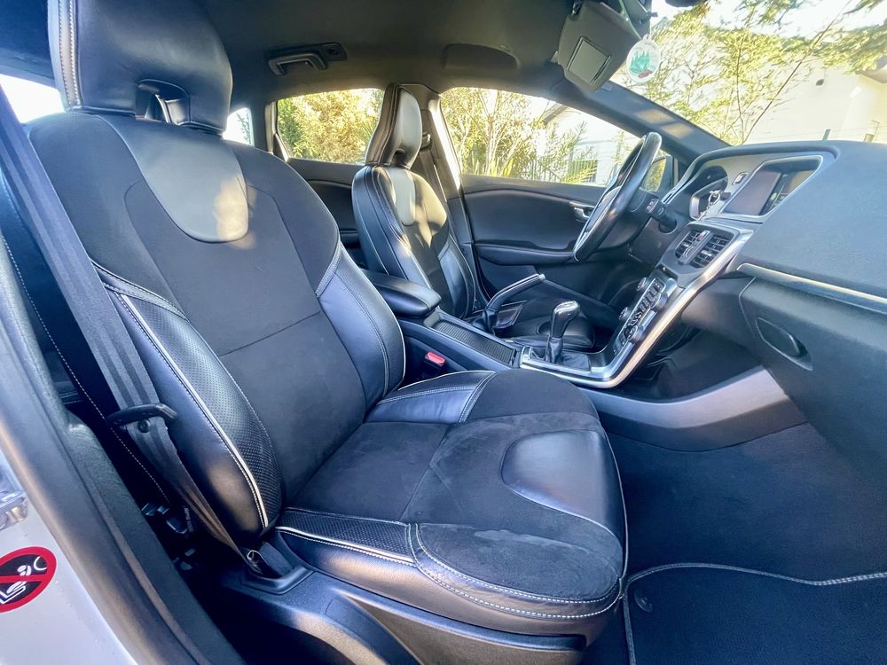 Para venda volvo v 40 R design D 2 com garantia de 24 meses
