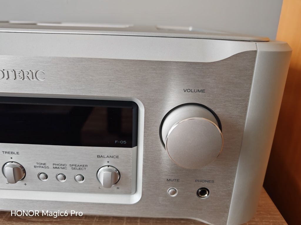 Esoteric f-05 hi-end za połowę ceny