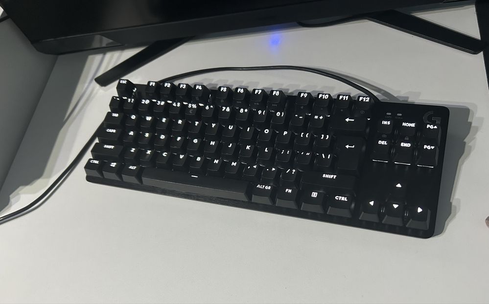 Logitech G413 TKL SE