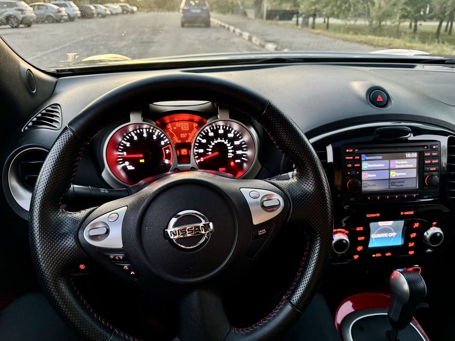 Nissan Juke 2013 1.6 Turbo SV AWD