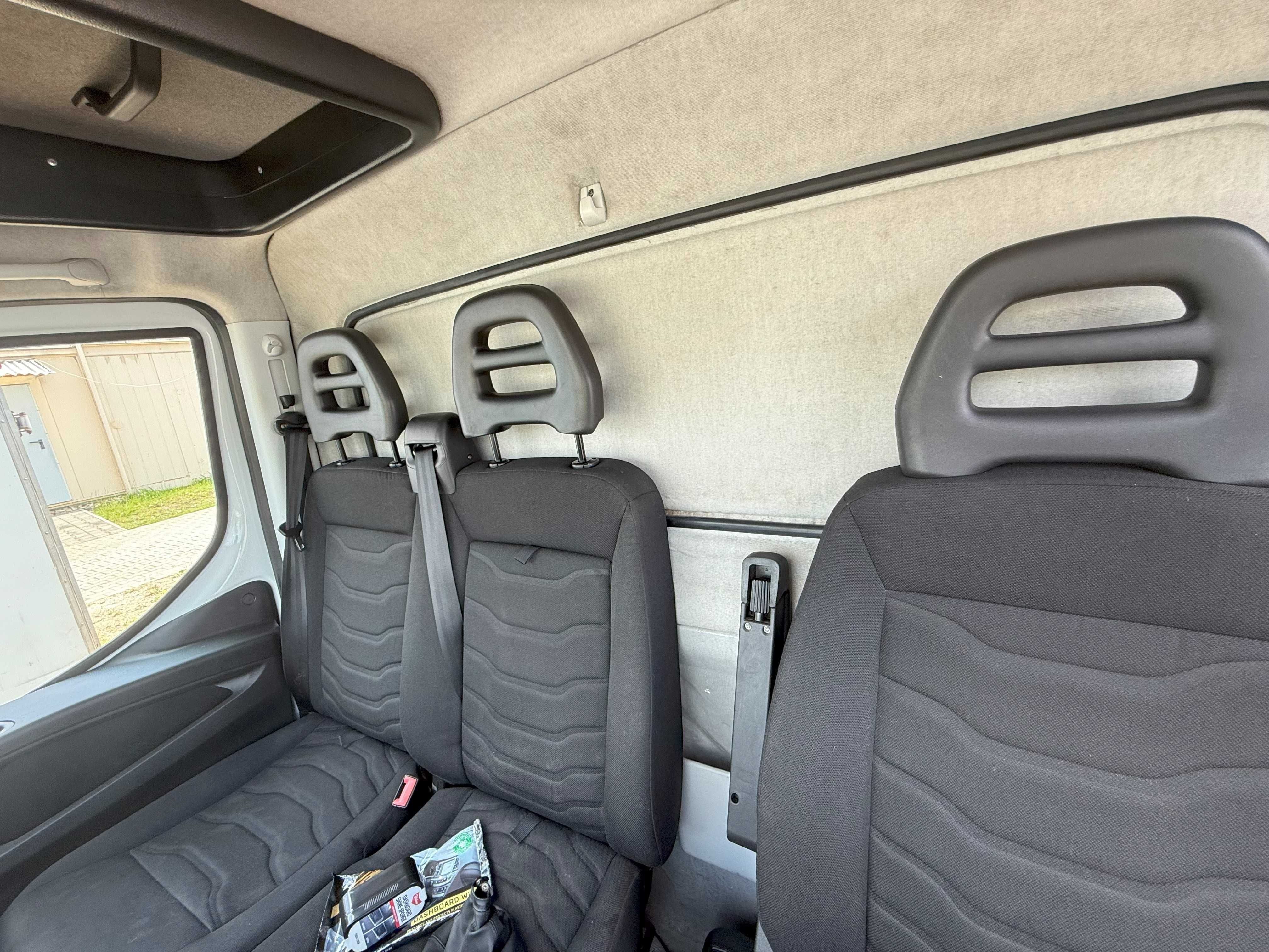 IVECO 3.0  plandeka winda