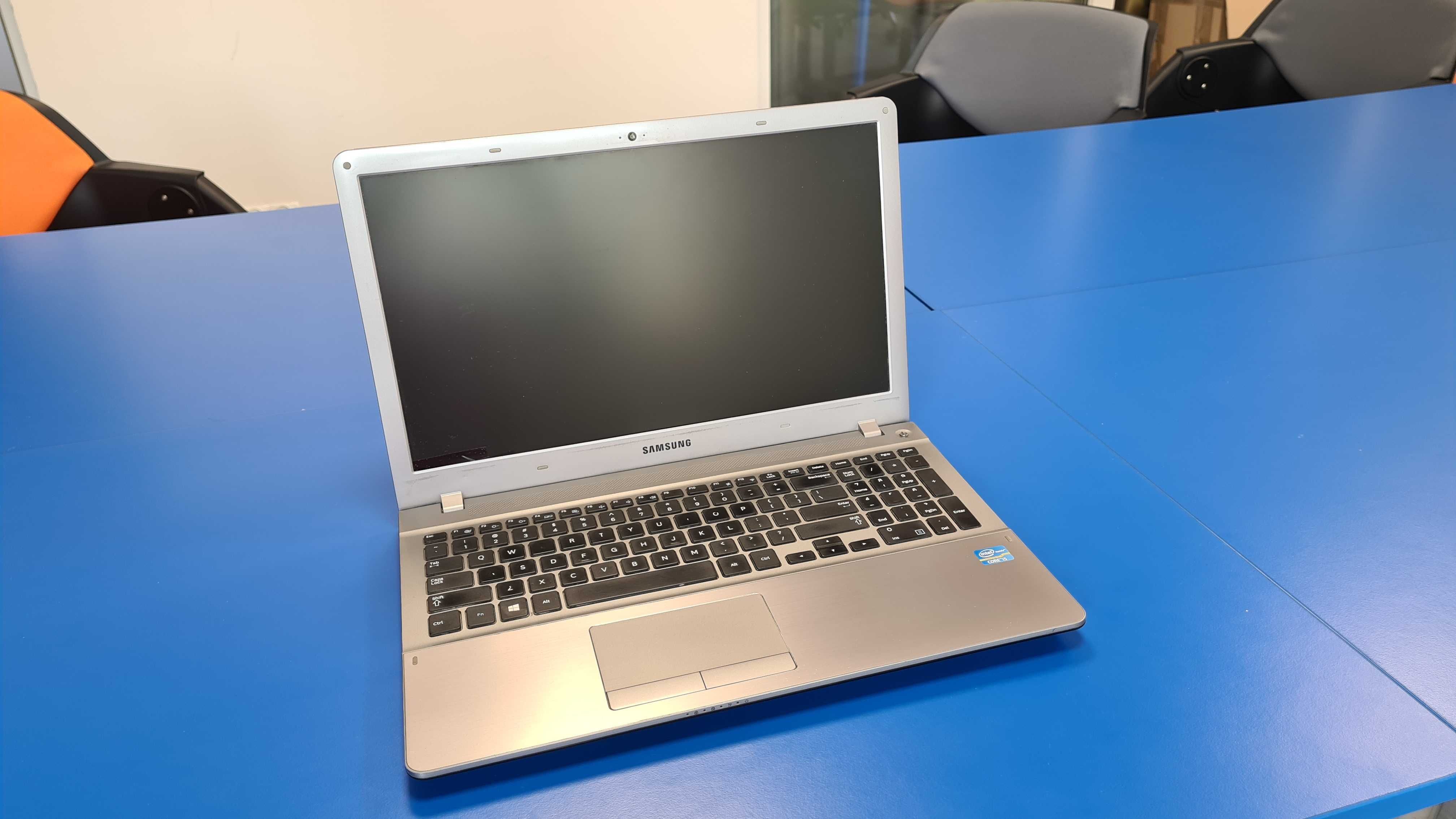 Samsung ATIV Book 2 NP270